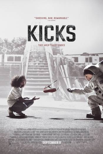 Kicks [Latino]
